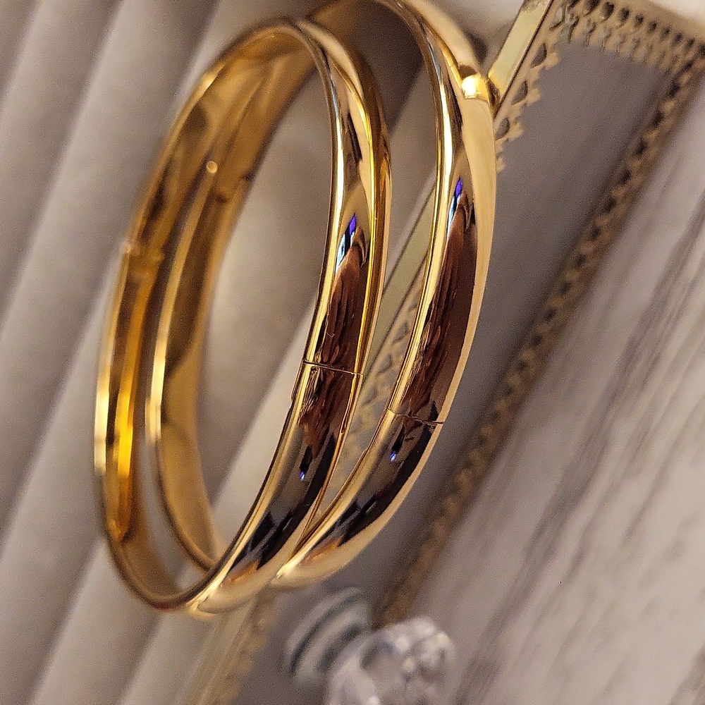 Gold Filled Bangle Braclets (Goldfilled Is Gold Over Solid Metal) Last For Yrs - Picture 5 of 15
